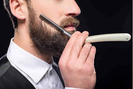 Як голитися небезпечною бритвою?
