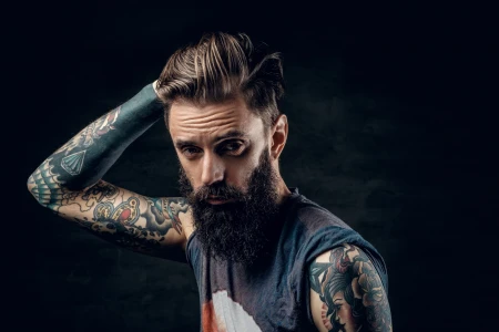 Як зробити круту чоловічу зачіску з допомогою воску для волосся?