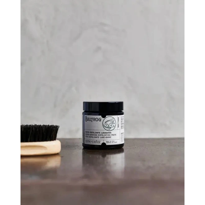 Скраб для очищення бороди Bullfrog Beard-Washing Exfoliating Paste 100 мл – глибоке очищення, відлущування та контроль запахів | цукровий пілінг, м’яка піна