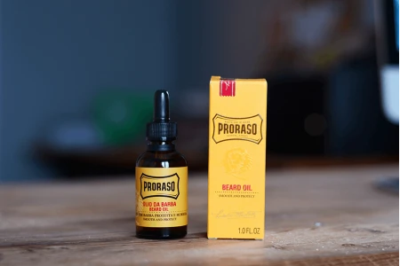 Олія для бороди: в чому користь і як застосовувати?